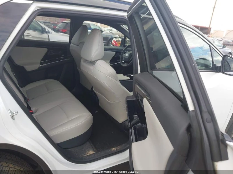 Toyota bZ4X Limited, снимка 8 - Автомобили и джипове - 53182908