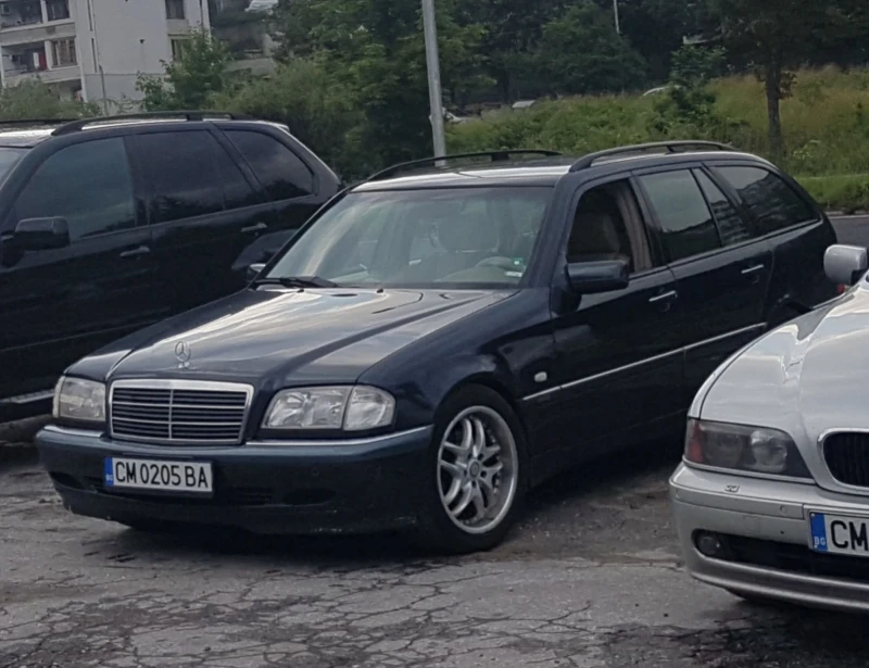 Mercedes-Benz C 200 2.0i Газ, снимка 10 - Автомобили и джипове - 53249150