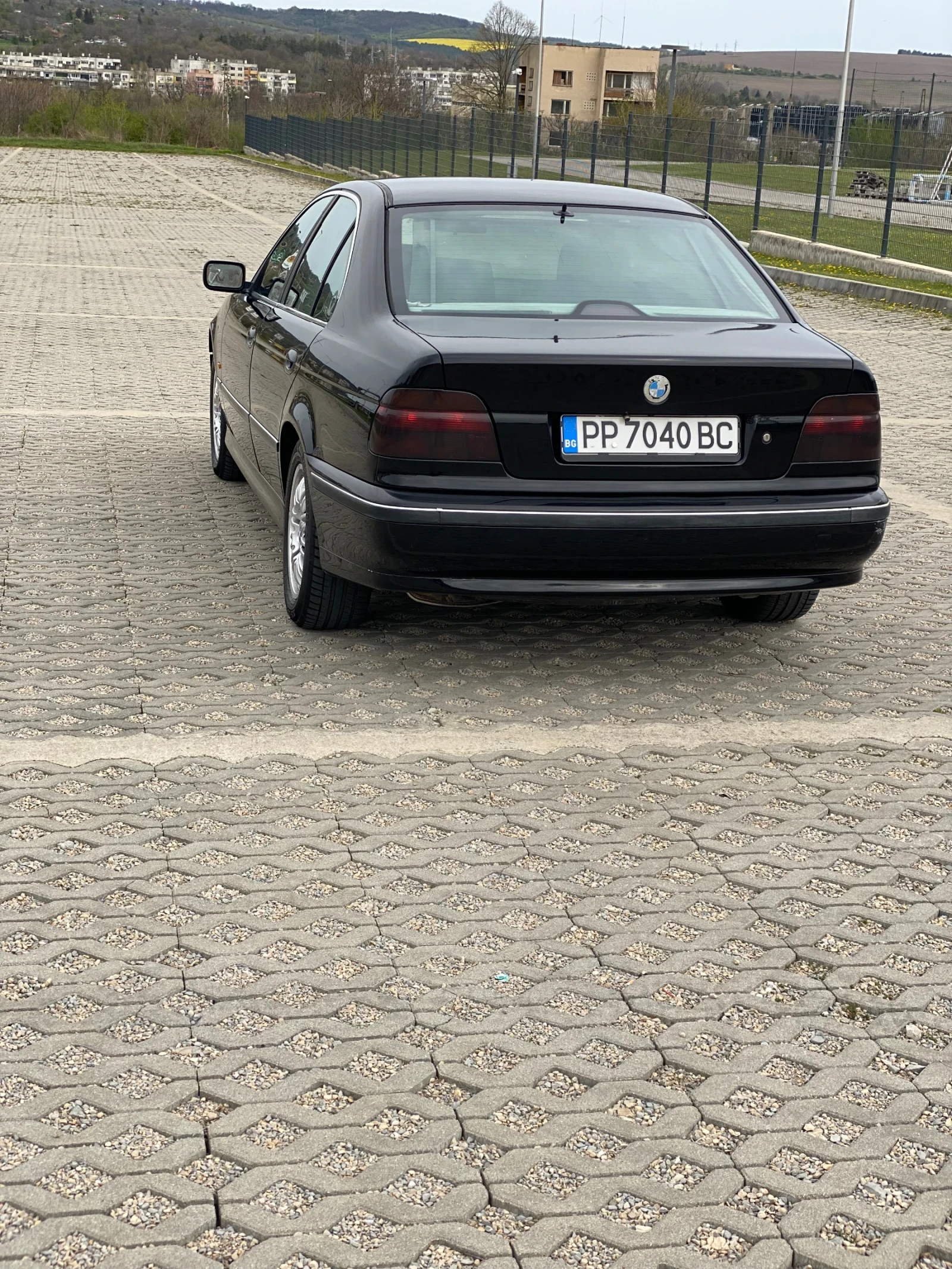 BMW 528 2.8i - изображение 2