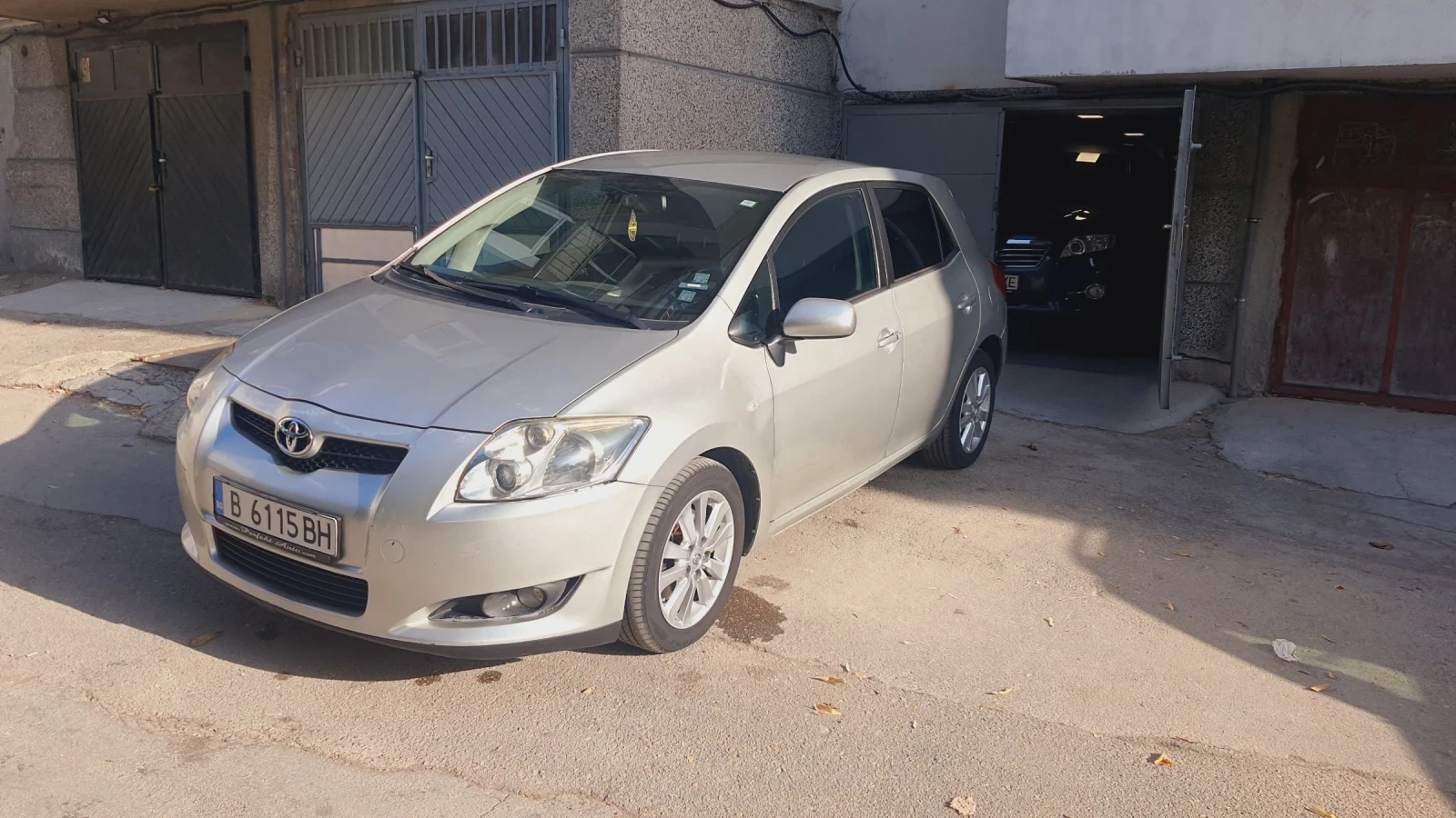 Toyota Auris  - изображение 3