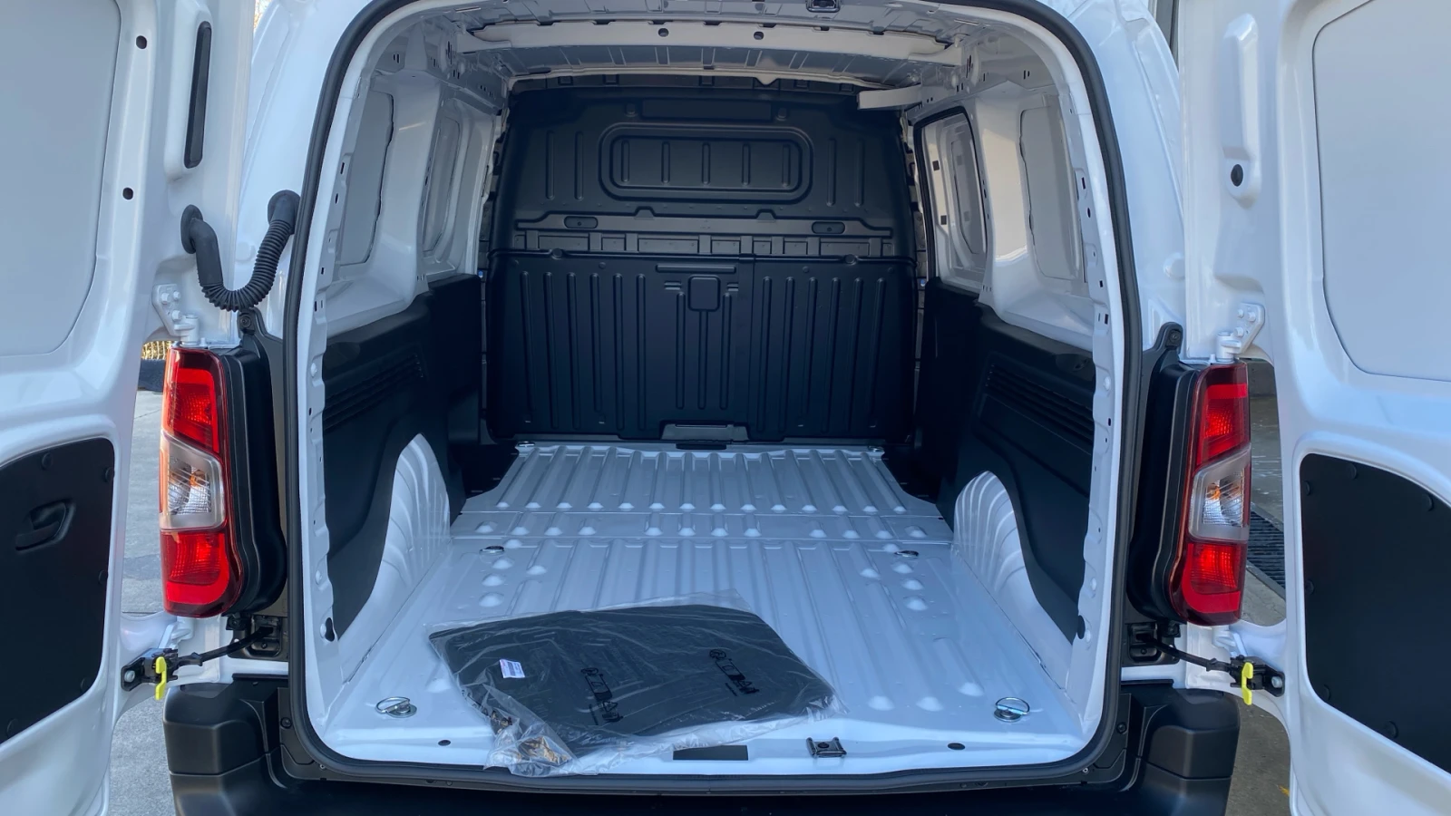 Toyota Proace City VAN Comfort L2 | Mobile.bg   14