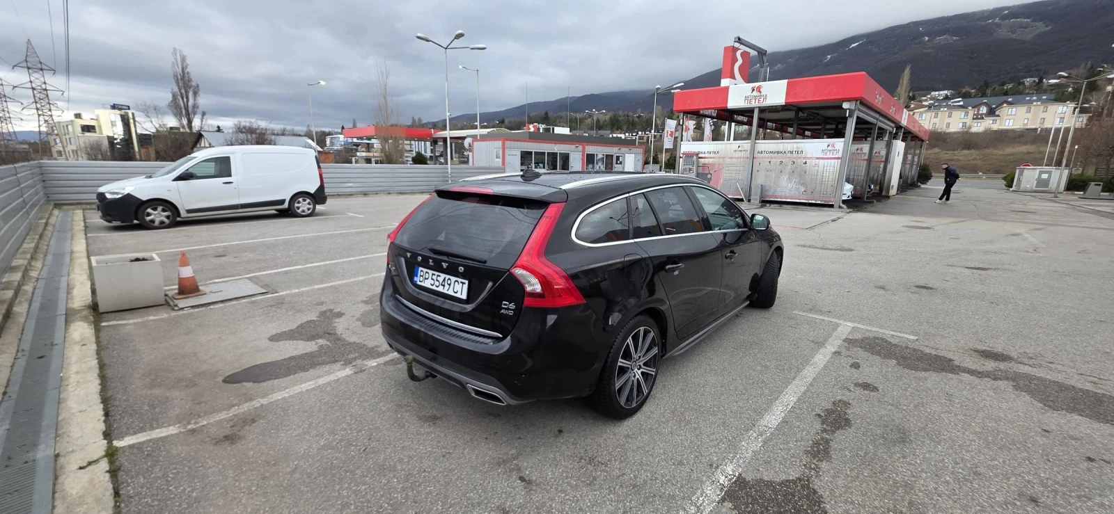 Volvo V60 D6 Hybrid , снимка 5 - Автомобили и джипове - 53937038