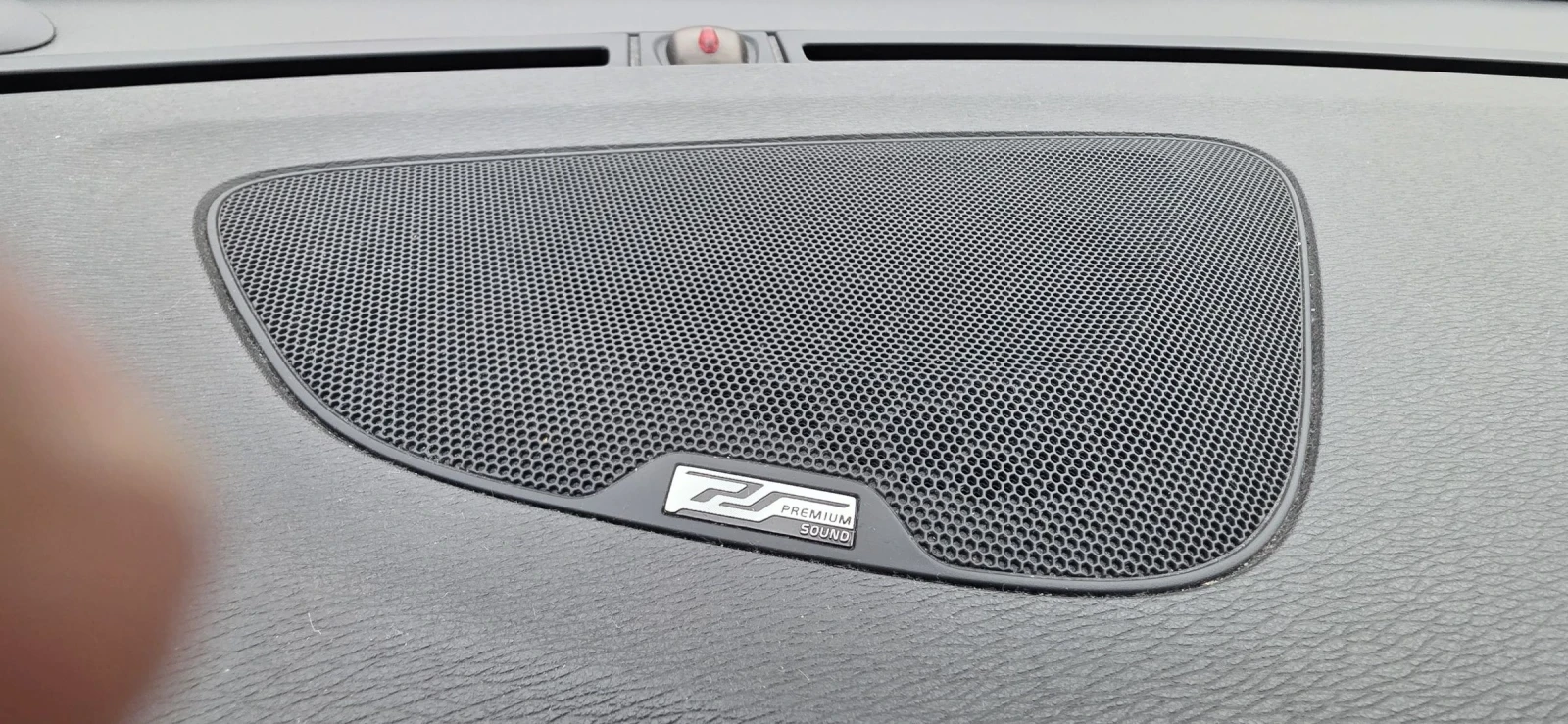 Volvo V60 D6 Hybrid , снимка 15 - Автомобили и джипове - 53937038