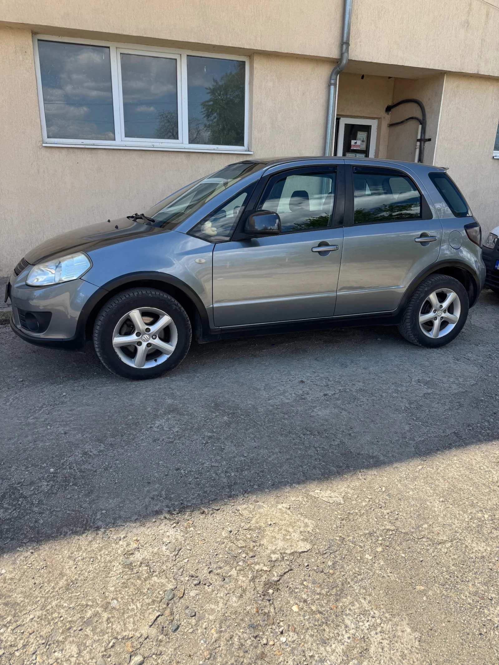 Suzuki SX4 1.9 ddis 4x4, снимка 2 - Автомобили и джипове - 54425293