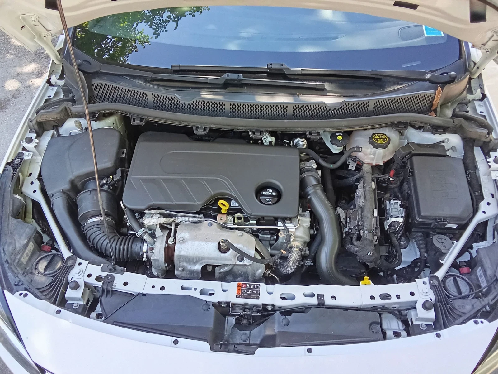 Opel Astra 1.6 CDTI, снимка 16 - Автомобили и джипове - 54856548