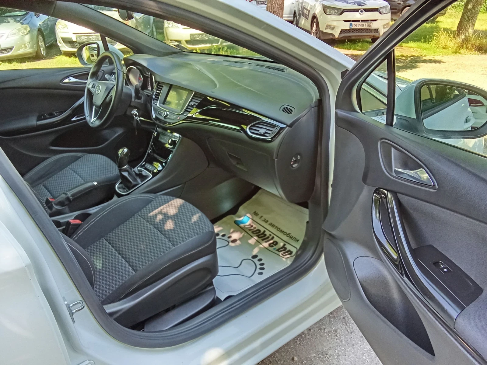 Opel Astra 1.6 CDTI, снимка 13 - Автомобили и джипове - 54856548