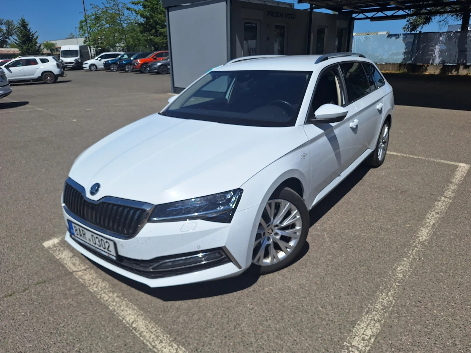 Skoda Superb 2.0 TDI/ 4x4/ L&K/ Combi/ DSG/ Очакван !