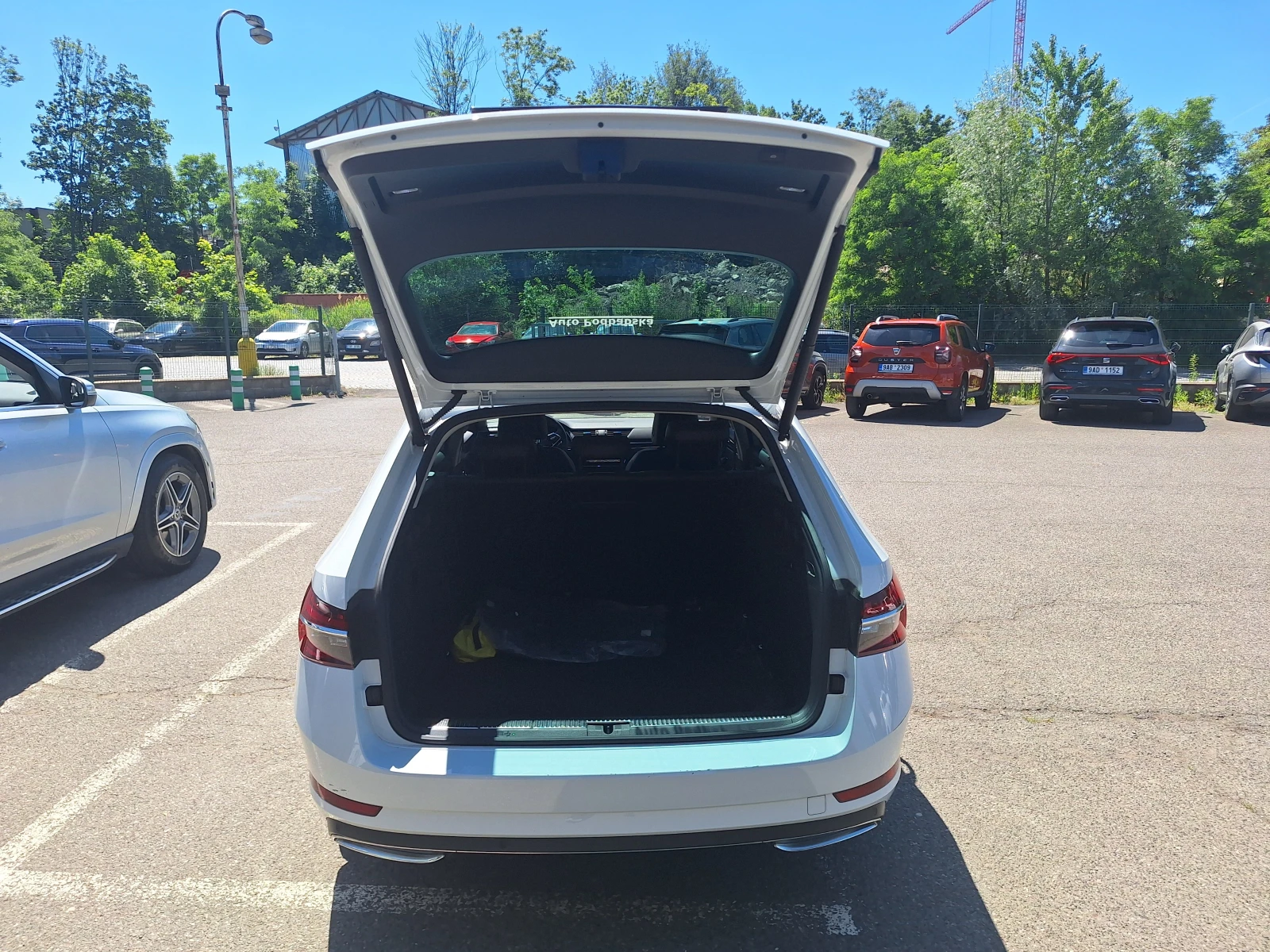 Skoda Superb 2.0 TDI/ 4x4/ L&K/ Combi/ DSG/ Очакван !, снимка 6 - Автомобили и джипове - 55070277