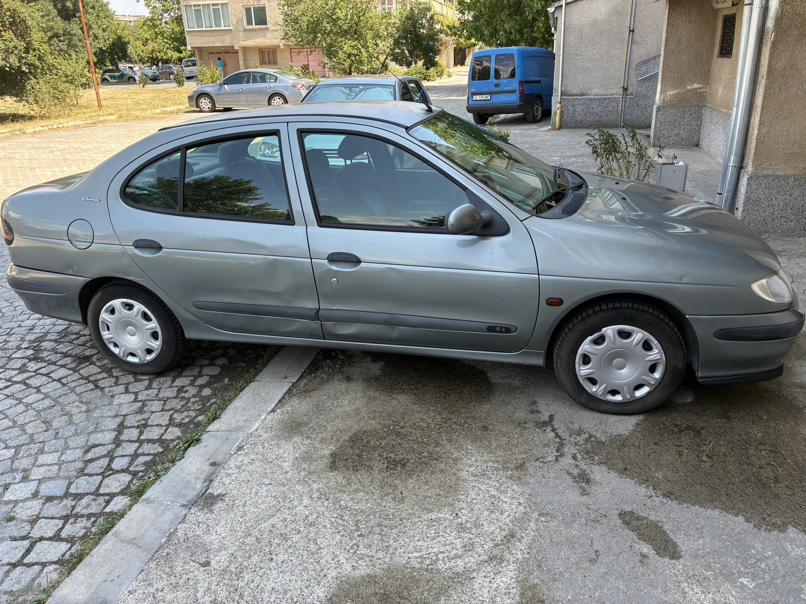 Renault Megane, снимка 2 - Автомобили и джипове - 55779295