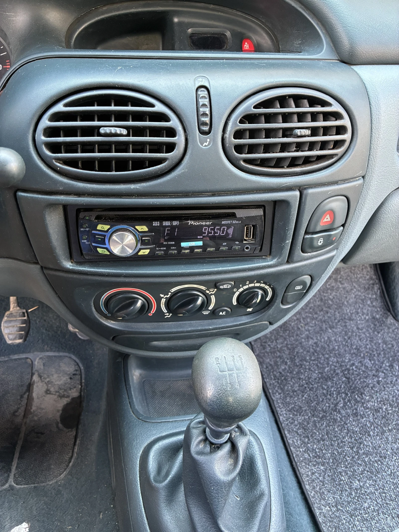 Renault Megane, снимка 7 - Автомобили и джипове - 55779295