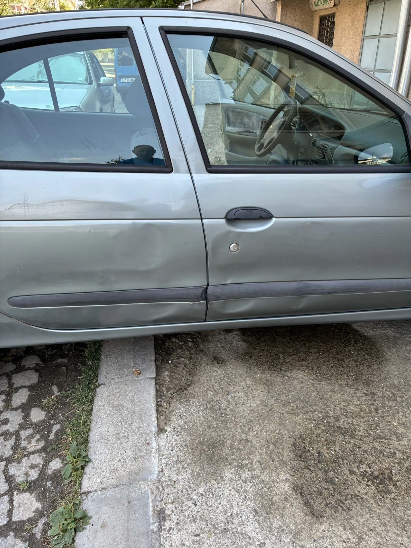 Renault Megane, снимка 12 - Автомобили и джипове - 55779295