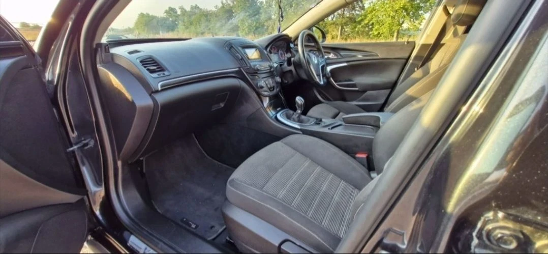 Opel Insignia 2.0 ecoflex, снимка 11 - Автомобили и джипове - 56108512