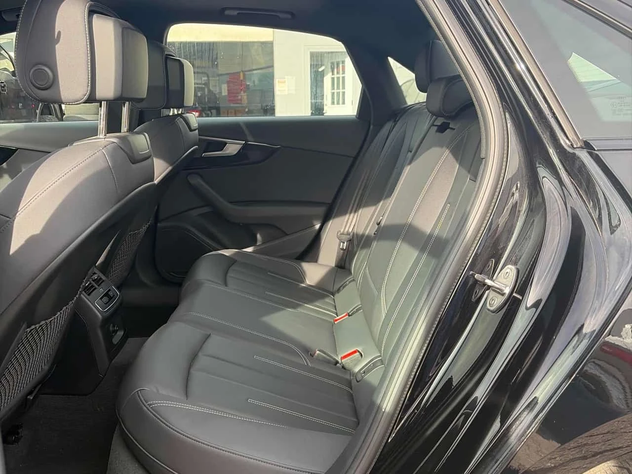 Audi A4 * Komfort * CARFAX * ��� ������������ ������ | Mobile.bg � ����������� 12