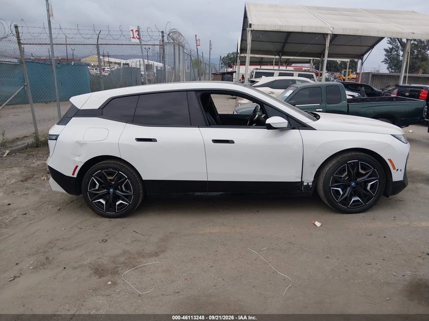 BMW iX xDrive50, снимка 13 - Автомобили и джипове - 56424581
