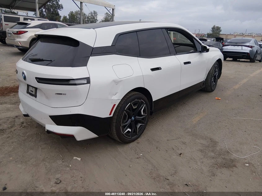 BMW iX xDrive50, снимка 4 - Автомобили и джипове - 56424581