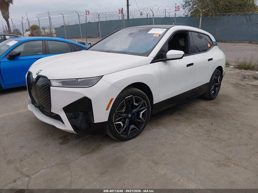 BMW iX xDrive50, снимка 2 - Автомобили и джипове - 56424581