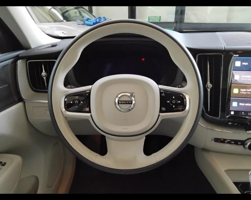 Volvo XC60 T6 Core AWD, снимка 9 - Автомобили и джипове - 47612018