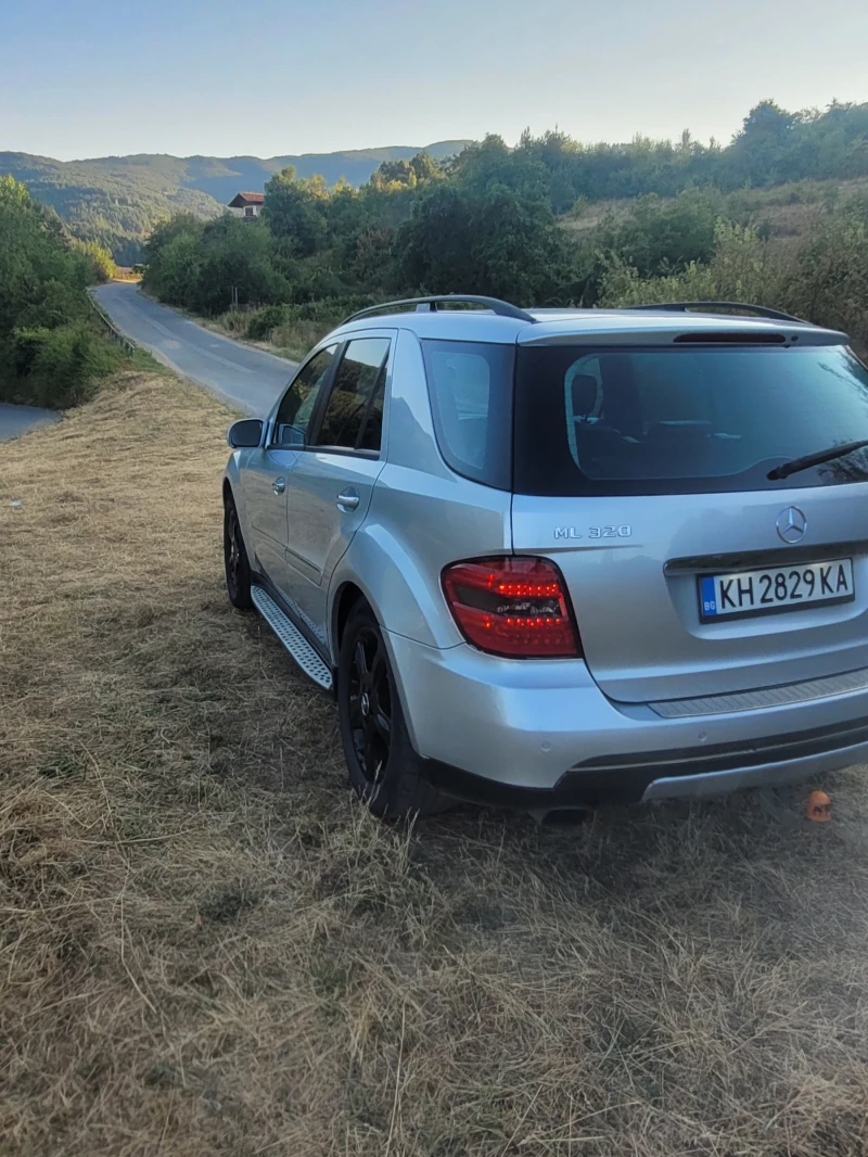 Mercedes-Benz ML 320, снимка 2 - Автомобили и джипове - 47755874