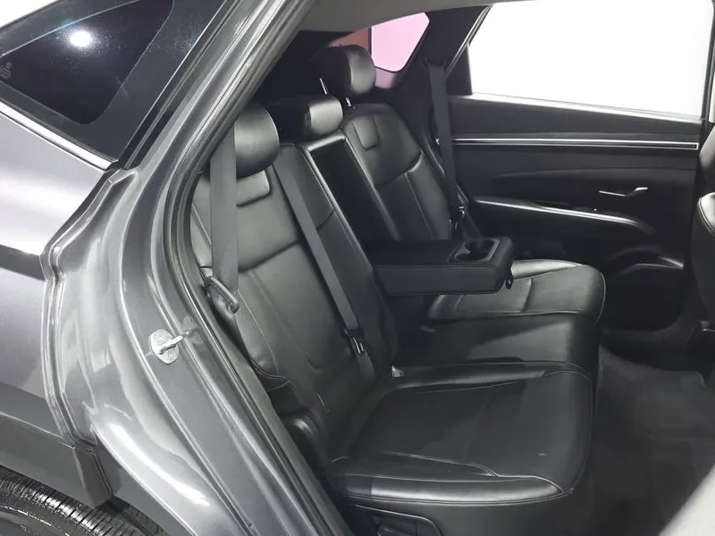 Hyundai Tucson 2.0 2WD MODERN, снимка 11 - Автомобили и джипове - 55843425