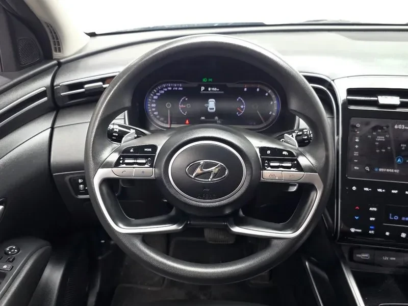 Hyundai Tucson 2.0 2WD MODERN, снимка 13 - Автомобили и джипове - 55843425
