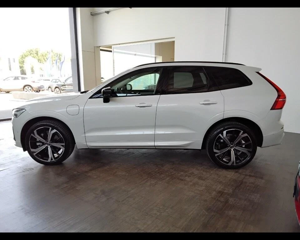 Volvo XC60 T6 Core AWD - изображение 5