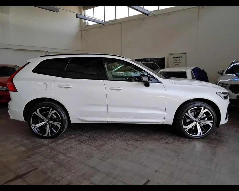 Volvo XC60 T6 Core AWD - изображение 6