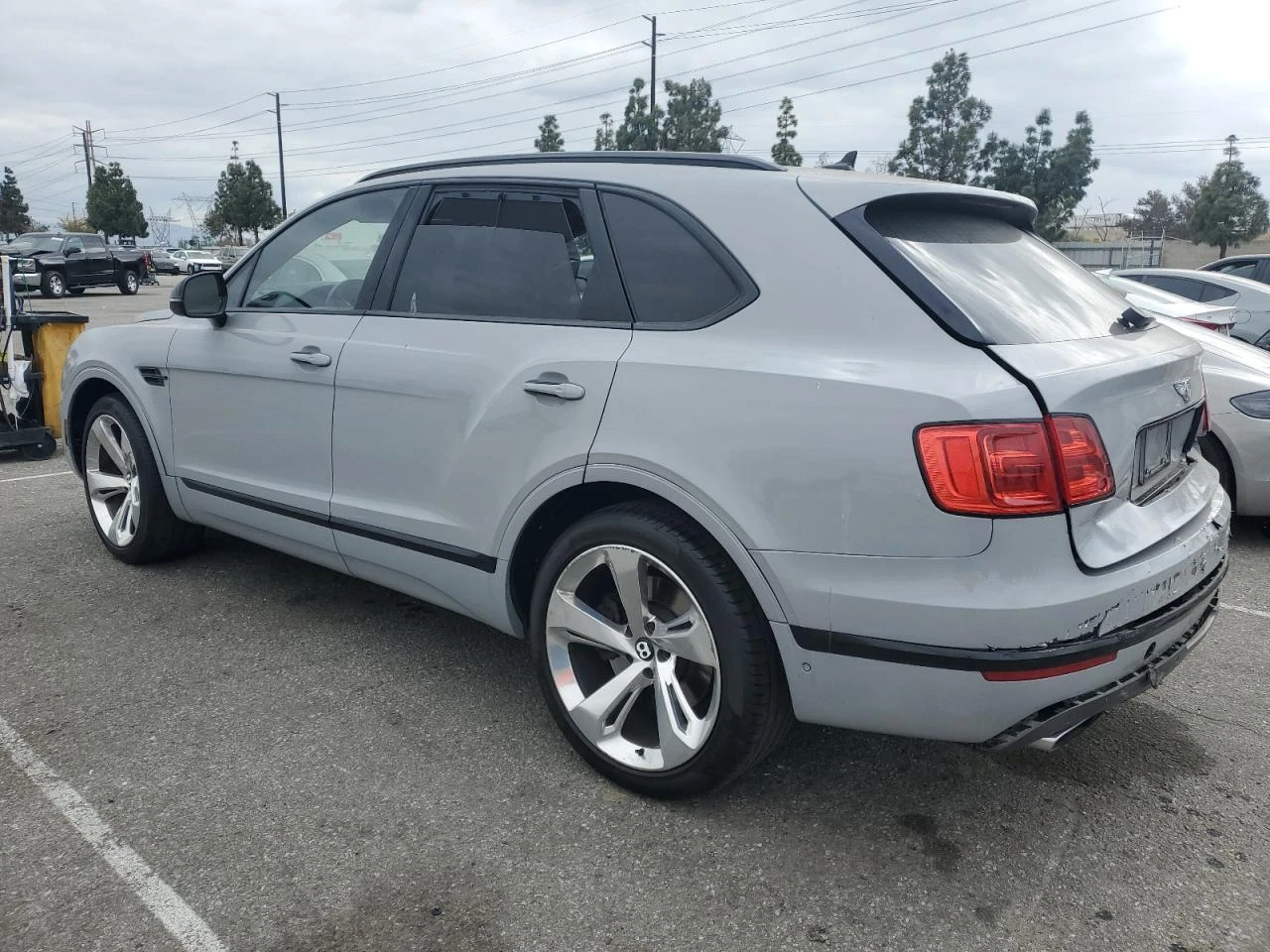Bentley Bentayga W12 AWD - изображение 2