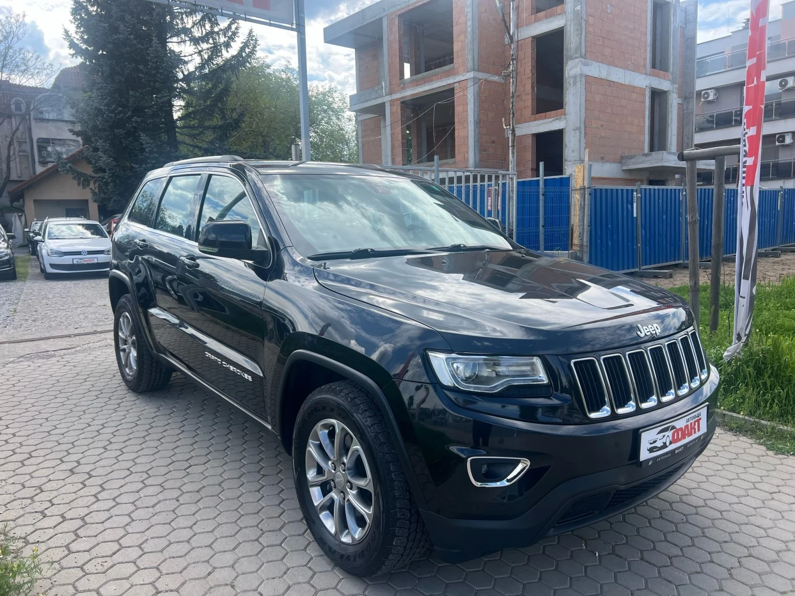 Jeep Grand cherokee 3.0CRD/NAVI/РАЛНИ КМ ! ! !  - изображение 3