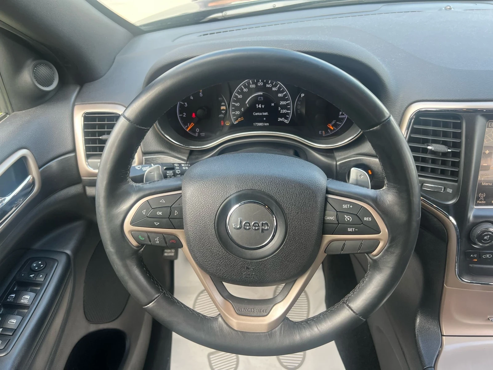 Jeep Grand cherokee 3.0CRD/NAVI/РАЛНИ КМ ! ! !  - изображение 8