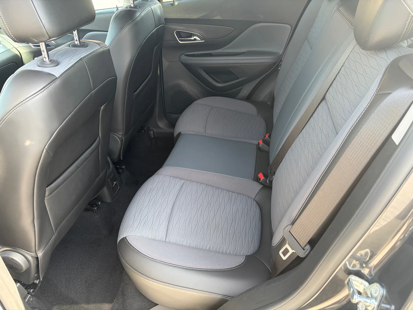 Opel Mokka 1.6CDTI-136k.c. Cosmo /Euro6B/, снимка 13 - Автомобили и джипове - 53723746