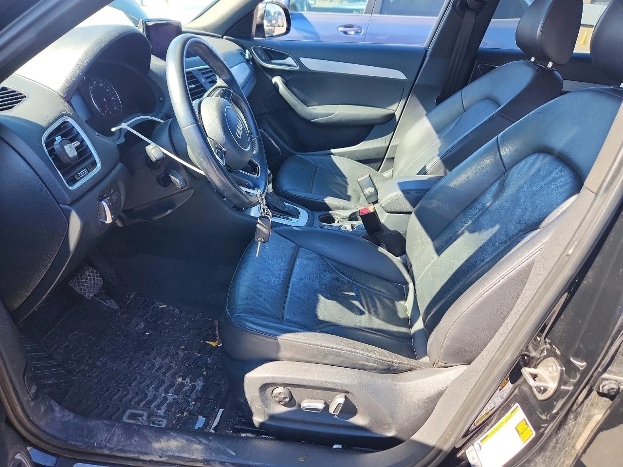 Audi Q3 2.0l Premium Plus, снимка 7 - Автомобили и джипове - 54417284