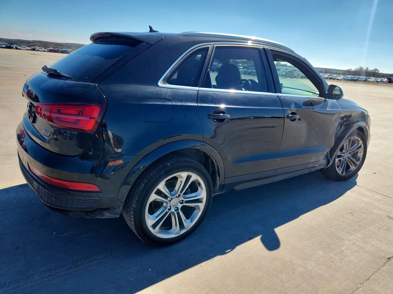 Audi Q3 2.0l Premium Plus, снимка 3 - Автомобили и джипове - 54417284