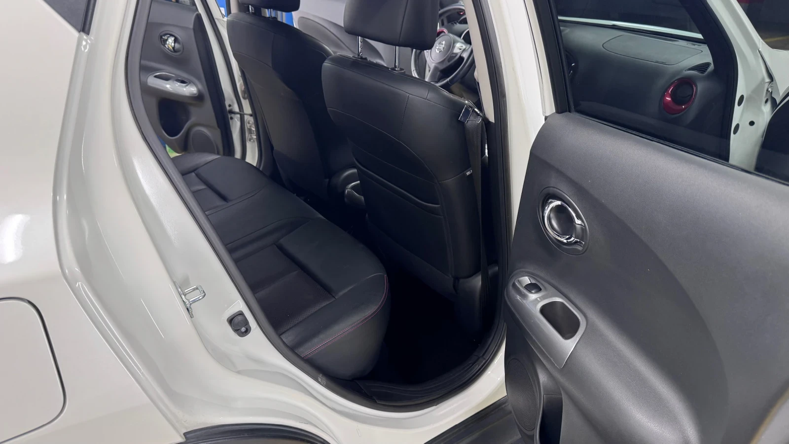 Nissan Juke 1, 6 SL AWD, снимка 4 - Автомобили и джипове - 54487382