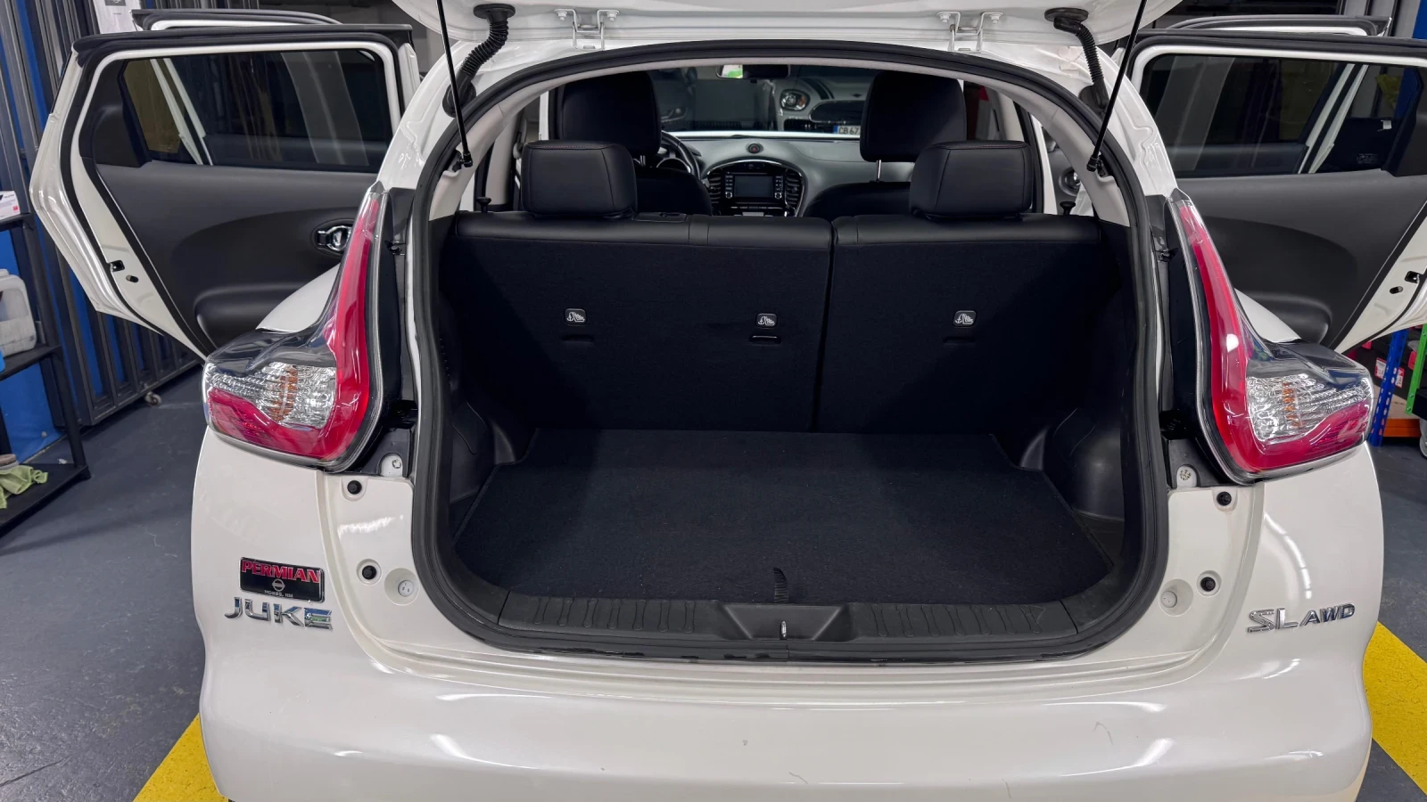 Nissan Juke 1, 6 SL AWD, снимка 5 - Автомобили и джипове - 54487382
