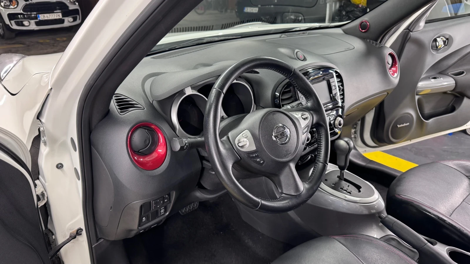 Nissan Juke 1, 6 SL AWD, снимка 14 - Автомобили и джипове - 54487382