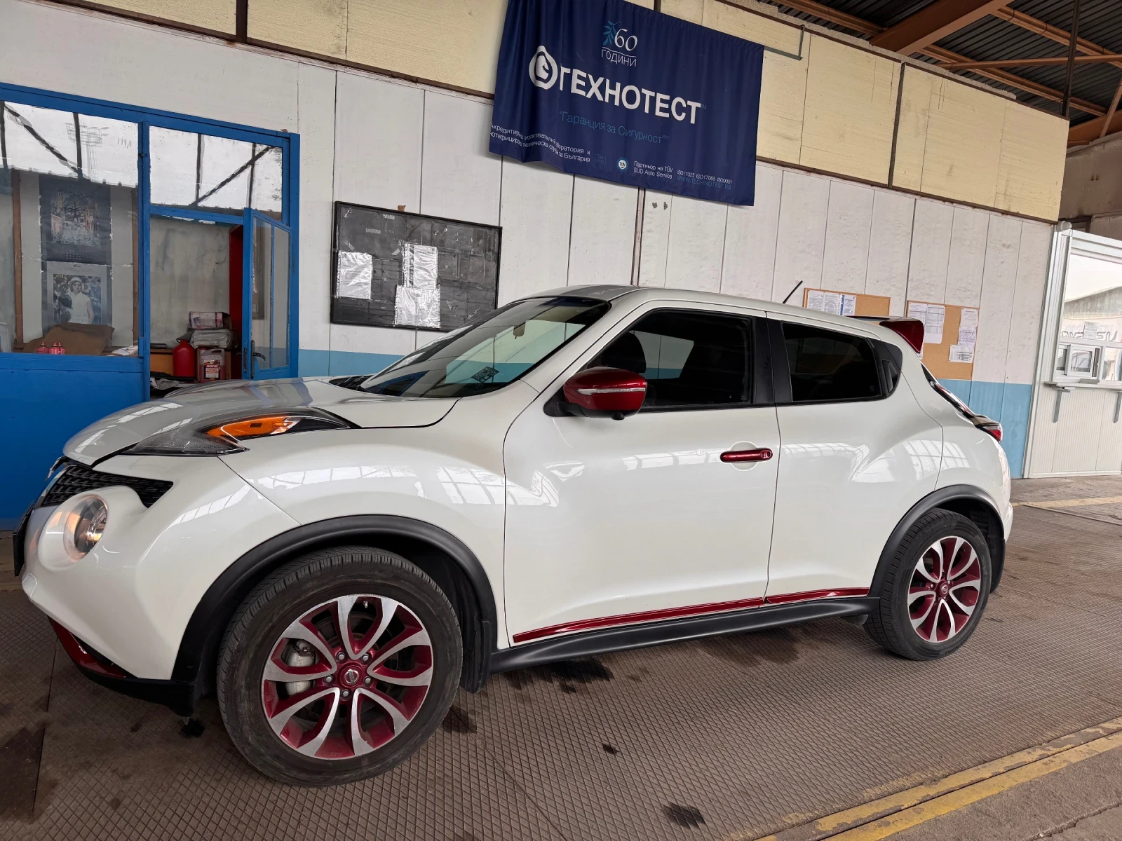 Nissan Juke 1, 6 SL AWD, снимка 11 - Автомобили и джипове - 54487382