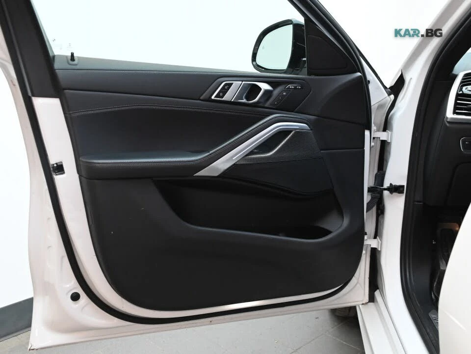 BMW X6 XDrive40i * HeadUp *  AвтоКредит * (ЦЕНА ДО БГ), снимка 12 - Автомобили и джипове - 54741681