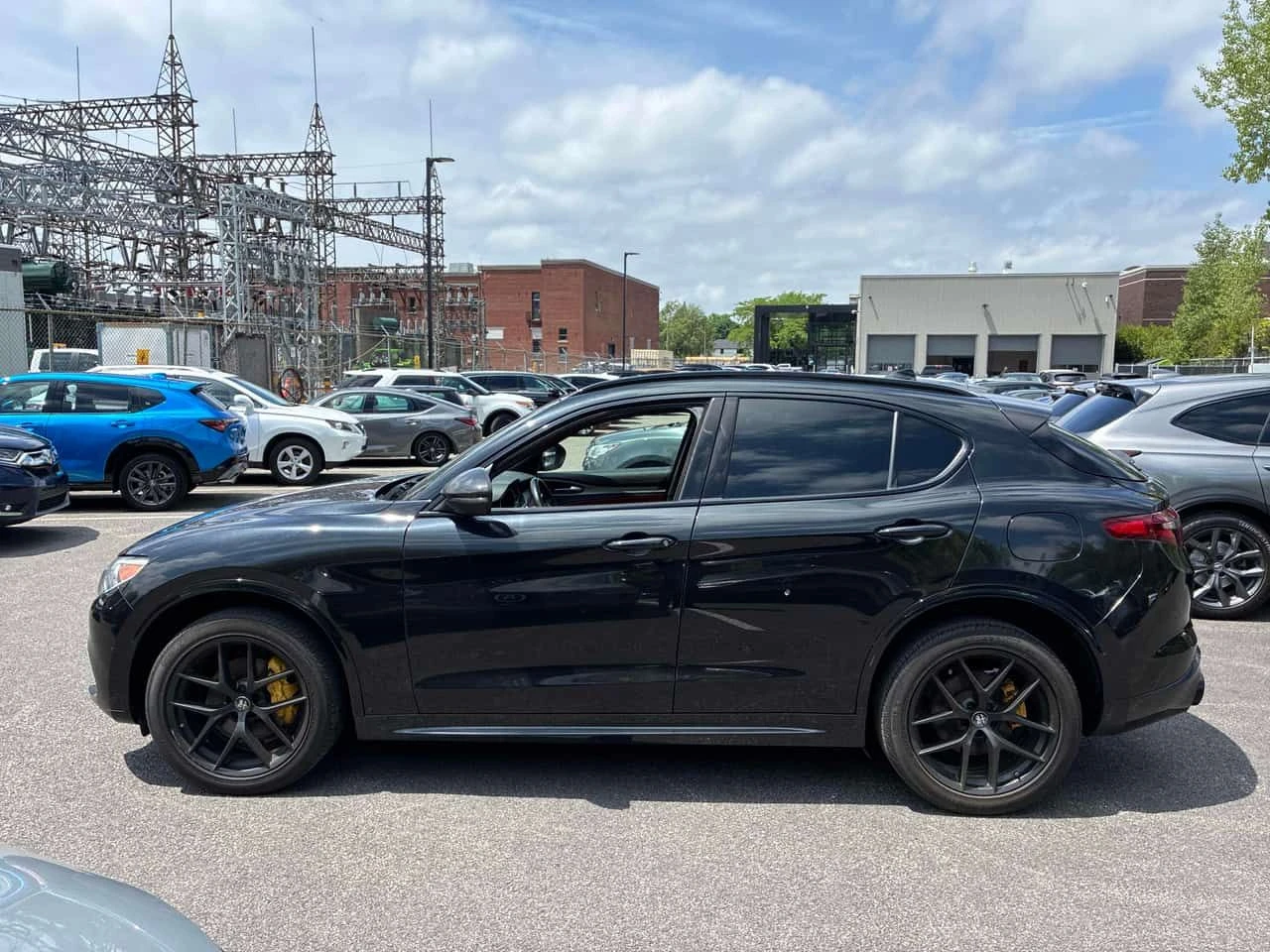 Alfa Romeo Stelvio * Ti Sport * АВТОКРЕДИТ БЕЗ ПЪРВОНАЧАЛНА ВНОСКА* , снимка 2 - Автомобили и джипове - 54920680