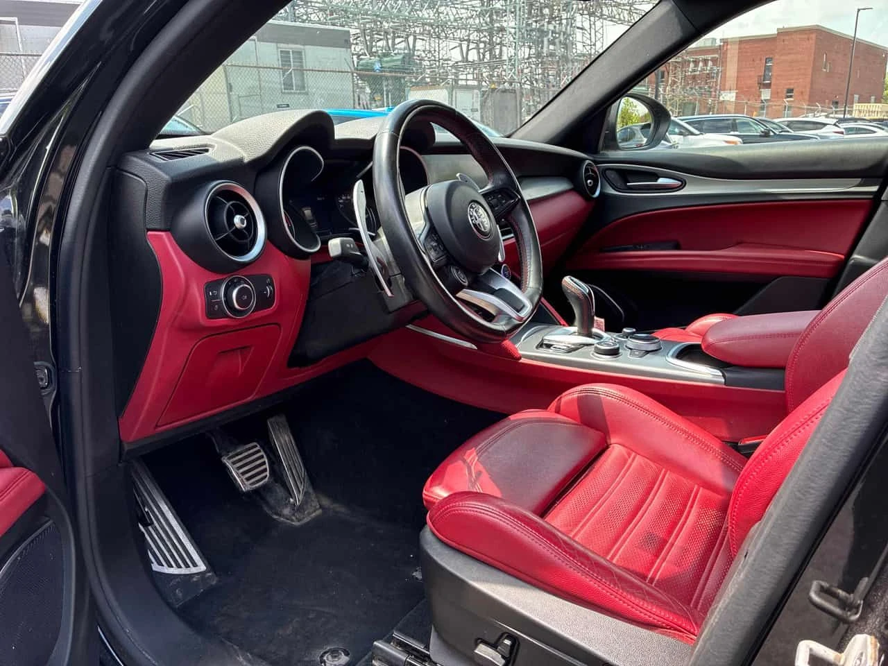 Alfa Romeo Stelvio * Ti Sport * АВТОКРЕДИТ БЕЗ ПЪРВОНАЧАЛНА ВНОСКА* , снимка 5 - Автомобили и джипове - 54920680