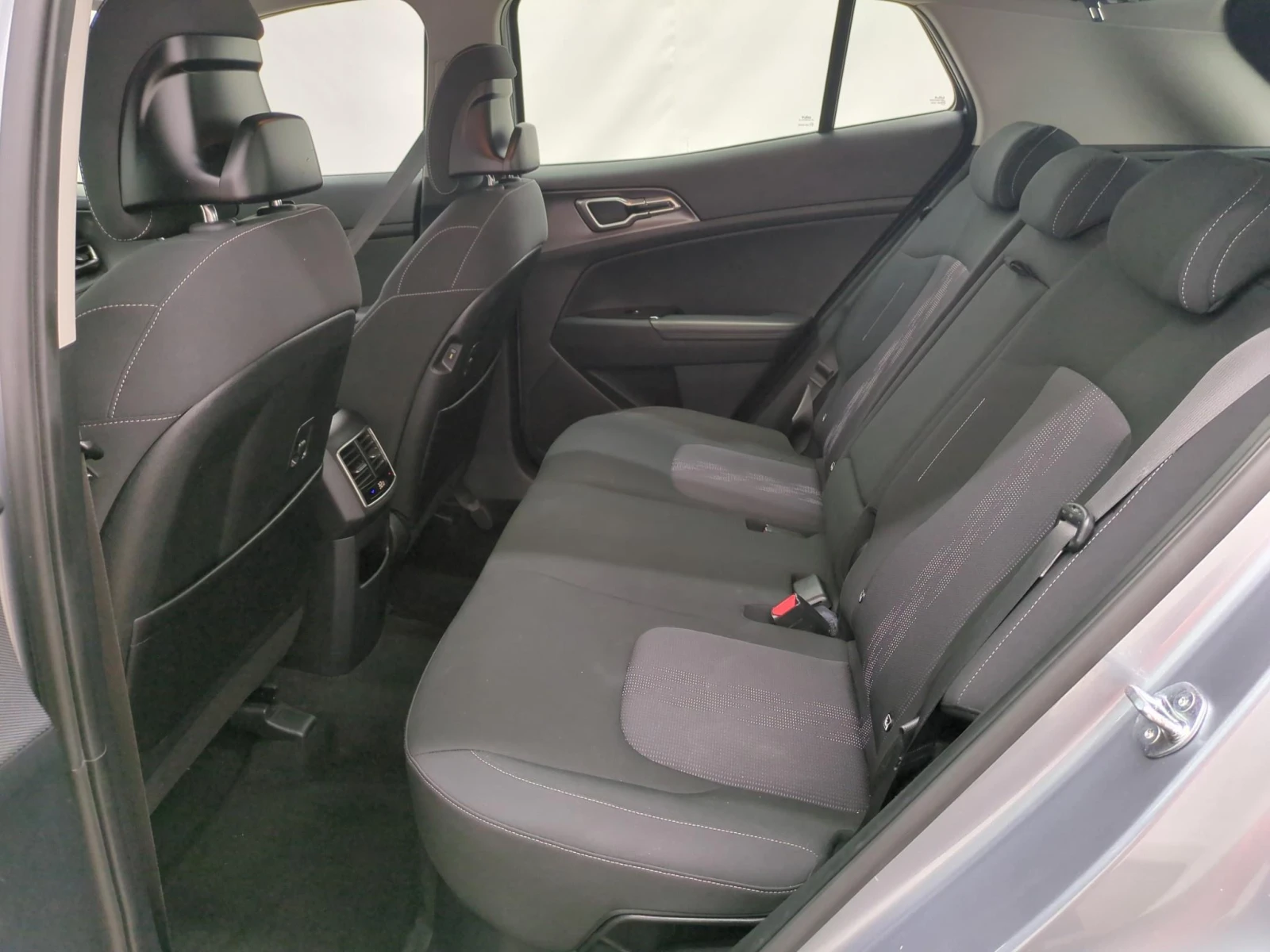 Kia Sportage HEV 1.6 T-GDI ACTIVE 230, снимка 8 - Автомобили и джипове - 55434803