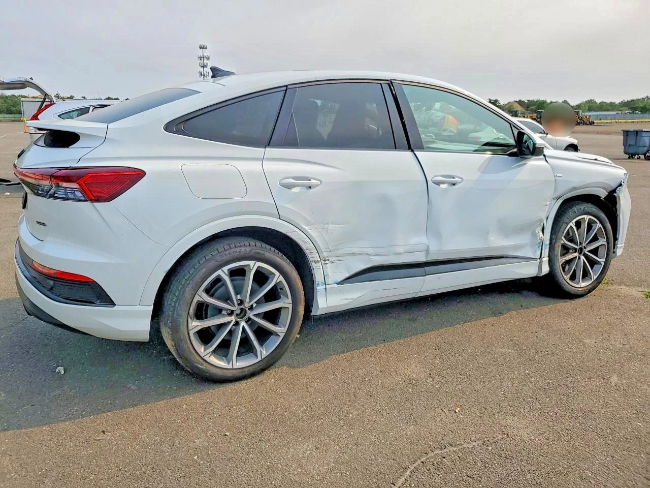 Audi Q4 * E-TRON* SPORTBACK* PREM* PLUS* S-LINE*  | Mobile.bg � ����������� 4