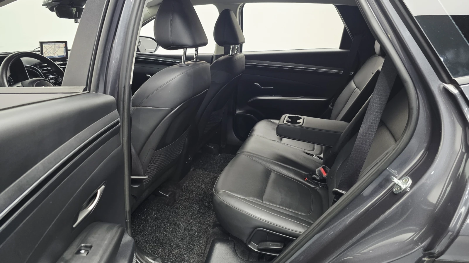 Hyundai Tucson 2.0 Modern* КРАЙНА ЦЕНА, снимка 11 - Автомобили и джипове - 55594488