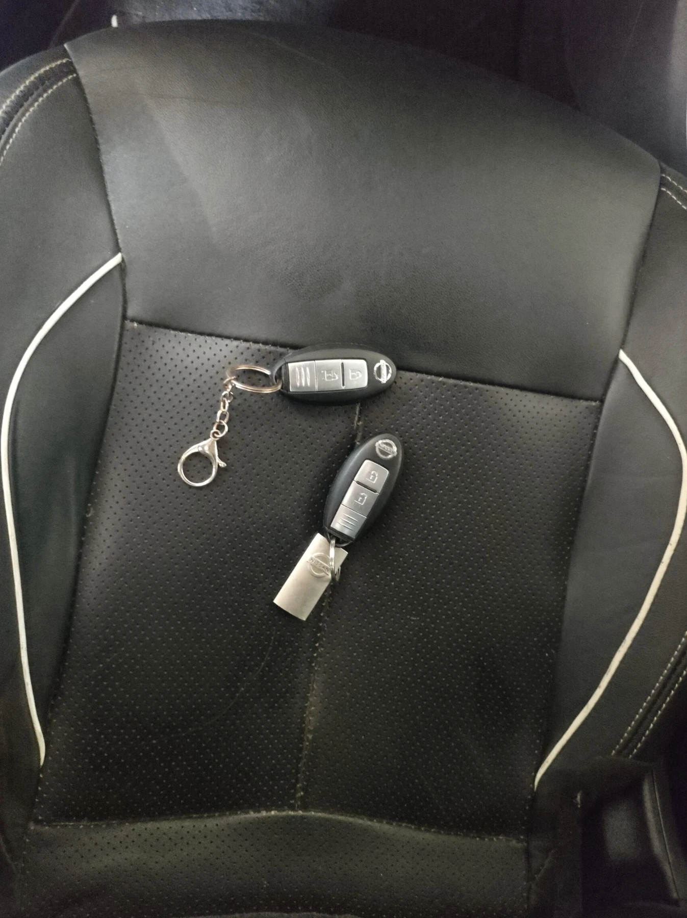 Nissan Juke 1, 5 dci, снимка 11 - Автомобили и джипове - 56236450