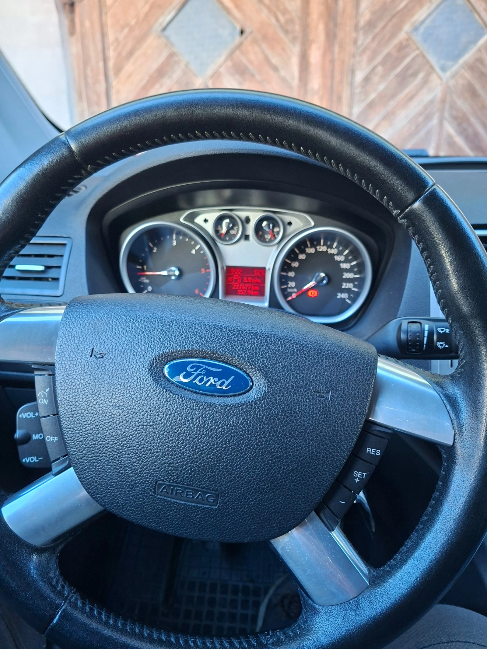 Ford Kuga, снимка 4 - Автомобили и джипове - 56244905