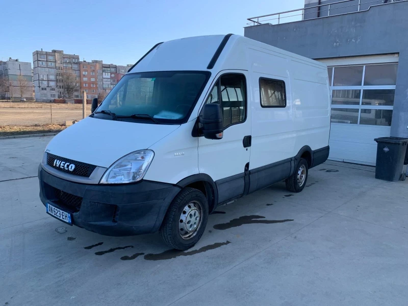 Iveco Daily 2.3 DIESEL 35s13 Clima, снимка 1 - Бусове и автобуси - 49238376