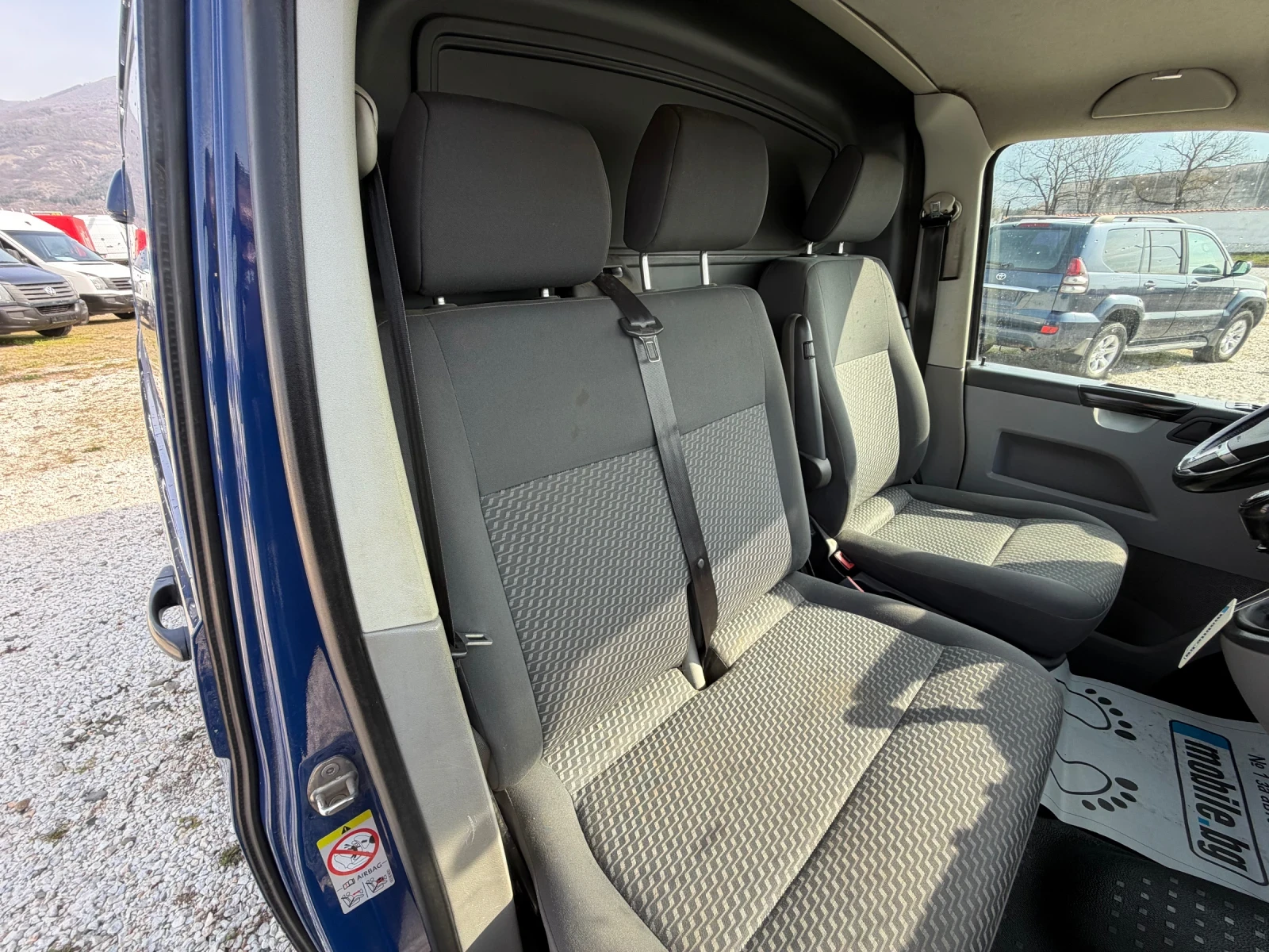 VW Transporter 2.0TDI!ТОП!СЕРВИЗЕН!KLIMA, снимка 14 - Бусове и автобуси - 53981160