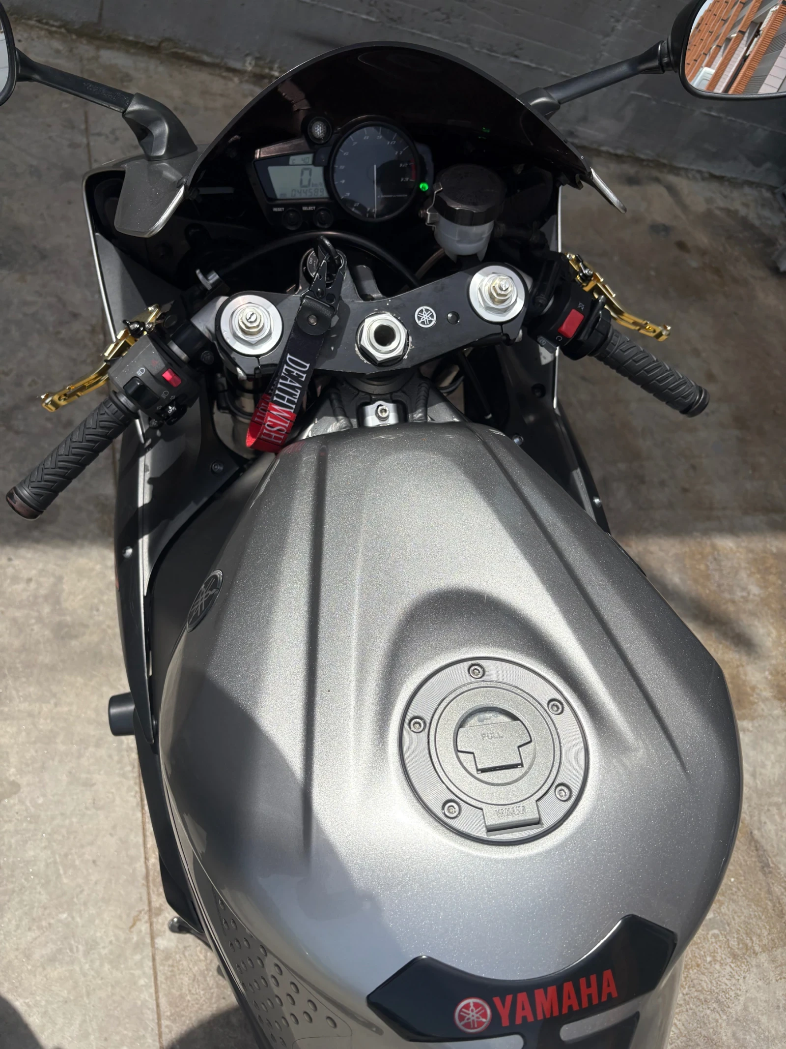 Yamaha YZF-R1  - изображение 6