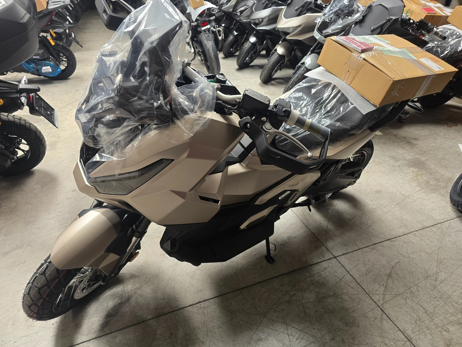 Honda X-ADV 750 2027 10th Anniversary NEW!! | Mobile.bg � ����������� 2