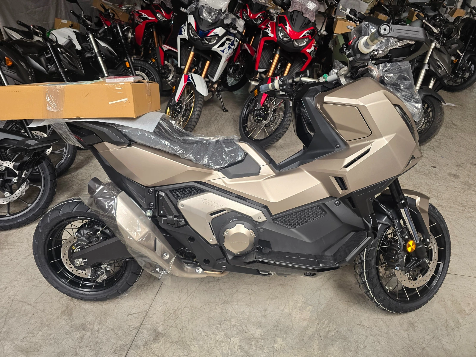 Honda X-ADV 750 2027 10th Anniversary NEW!! | Mobile.bg � ����������� 5