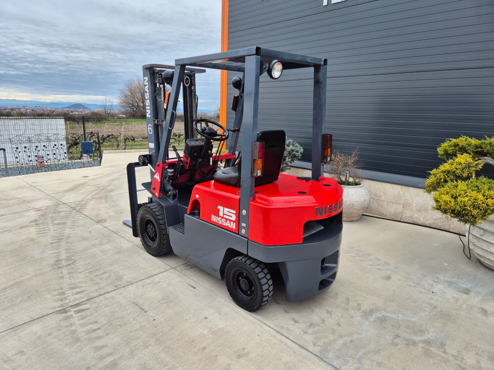 Мотокар Nissan 1.5 тона / ПЕРФЕКТЕН !!, снимка 3 - Индустриална техника - 54025935